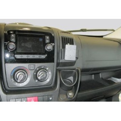 Montážny držiak Brodit ProClip pre Peugeot Boxer 15-18/Fiat Ducato 15-19/Citroen Jumper 15-19, v strede