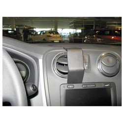 Montážna konzola Brodit ProClip pre Dacia Logan/Sandero 2013-19, v strede