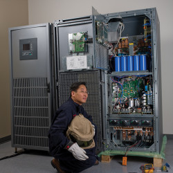 Štart-UP Service for (1) Galaxy 5000/5500 81 to 130 kva UPS