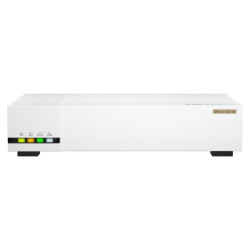 QNAP SD-WAN router QHora-322 (4-jadrový procesor, 4GB DDR4 RAM, 6x 2,5GbE, 3x 10GbE, 1x USB 3.2 Gen1)