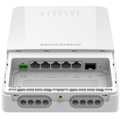 Grandstream GWN7710R vonkajšie L2 managed switch, 5xGbE, SFP, 4xPoE+, IP66