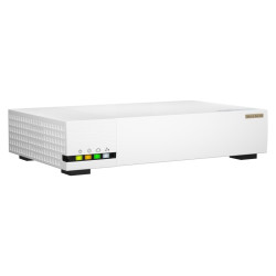 QNAP SD-WAN router QHora-322 (4-jadrový procesor, 4GB DDR4 RAM, 6x 2,5GbE, 3x 10GbE, 1x USB 3.2 Gen1)