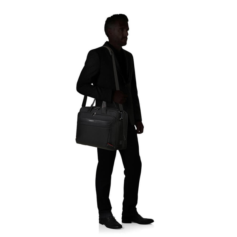 Samsonite PRO-DLX 6 Bailhandle 17.3'' EXP Black