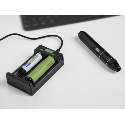 AVACOM ALF-2 - USB nabíjačka baterií Li-Ion 18650, Ni-MH AA, AAA