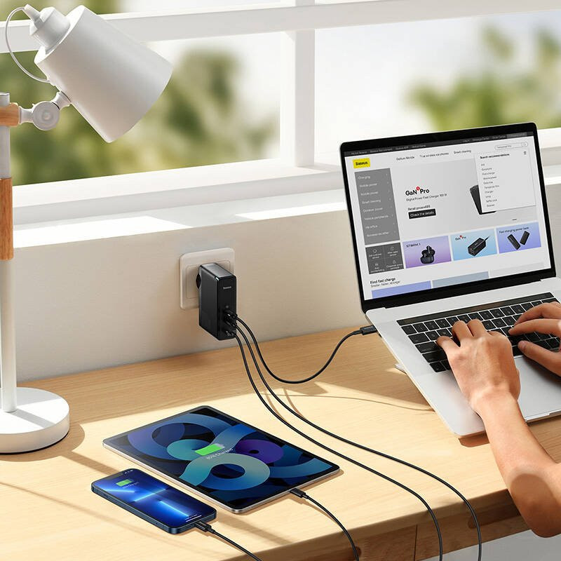 NONAME - Baseus CCGP100201 GaN5 Pro Fast Nabíjačka USB + 2xUSB-C 140W Black