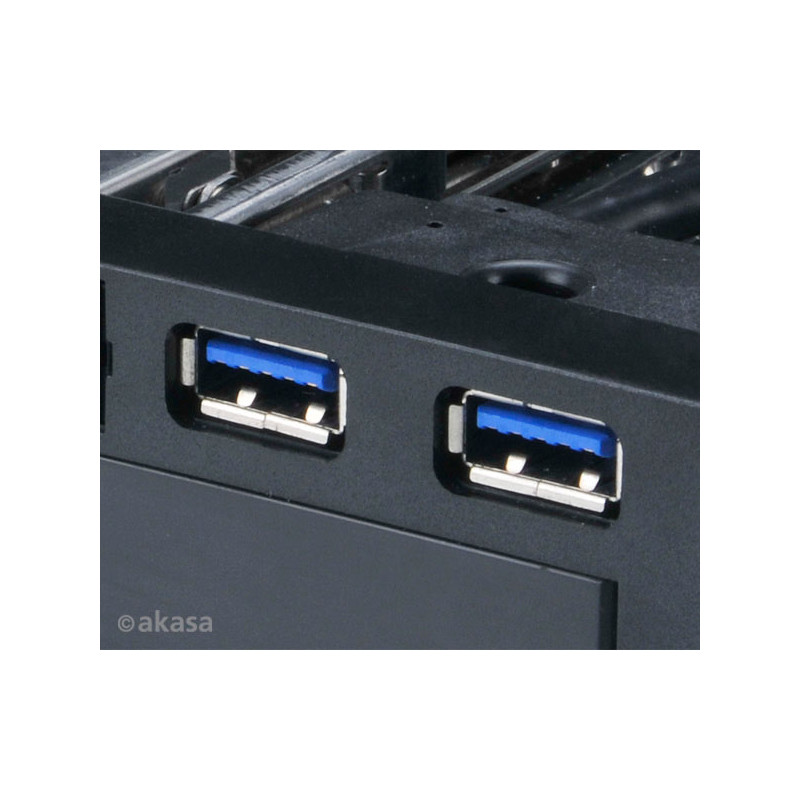 AKASA Lokstor M51 - 2.5'' a 3.5'' HDD rack do 5,25''