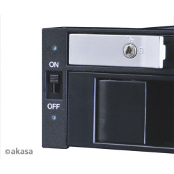 AKASA Lokstor M51 - 2.5'' a 3.5'' HDD rack do 5,25''