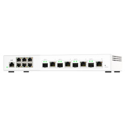QNAP riadený switch QSW-M2106-4C (6x 2,5GbE RJ45 a 4x kombinované 10GbE SFP+ / 10GbE RJ-45)