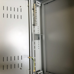 Datacom 19'' rozvádzač pod omítku 4U+2U/150mm plech