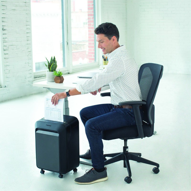 Fellowes Skartovač LX 210
