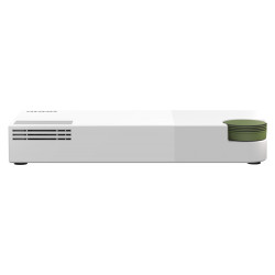 QNAP riadený switch QSW-M2108-2C (8x 2,5GbE RJ45 a 2x kombinované 10GbE SFP+ / RJ-45)