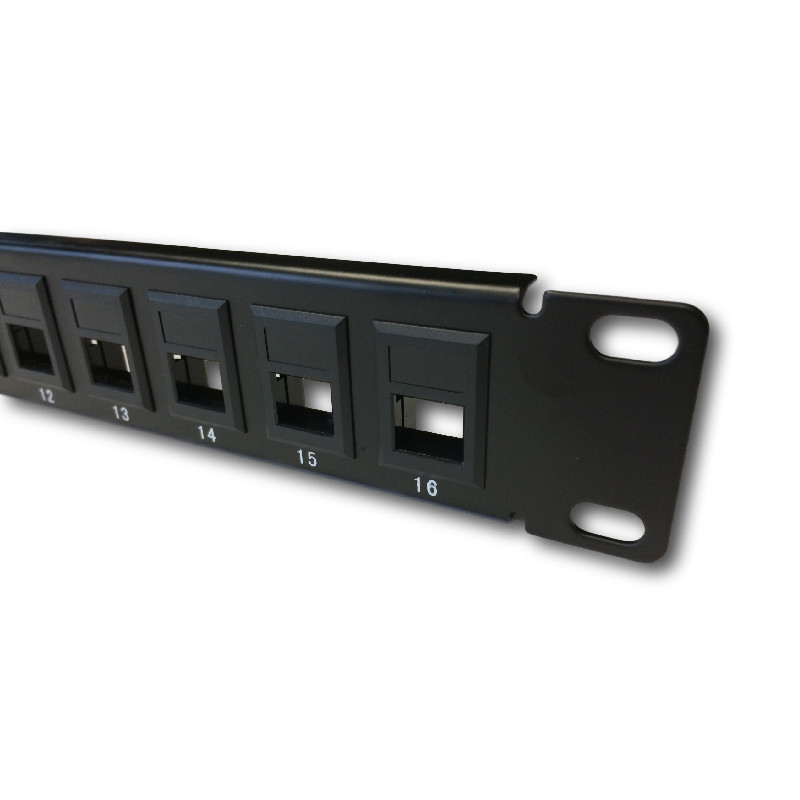 DATACOM 19'' Neosadený Patch panel 16 port