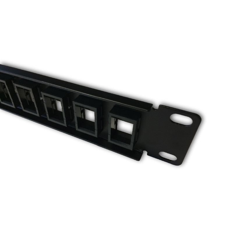 DATACOM 19'' Neosadený Patch panel 16 port