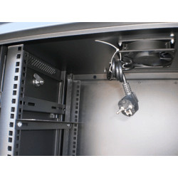 Datacom 19'' rozvádzač 6U/450 mm (sklo) čierny