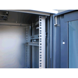 Datacom 19'' rozvádzač 6U/450 mm (sklo) čierny